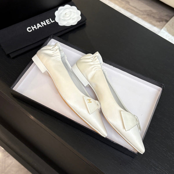 CC 25A Ballerina Ivory Satin And Sheepskin 373780
