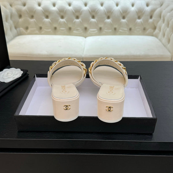 CC 25B Heel Mule Sandals 50mm Ivory Sheepskin With Chain 373817
