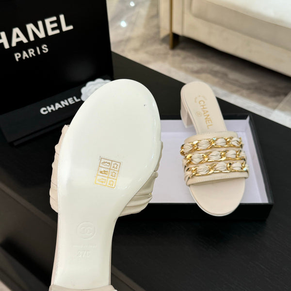 CC 25B Heel Mule Sandals 50mm Ivory Sheepskin With Chain 373817