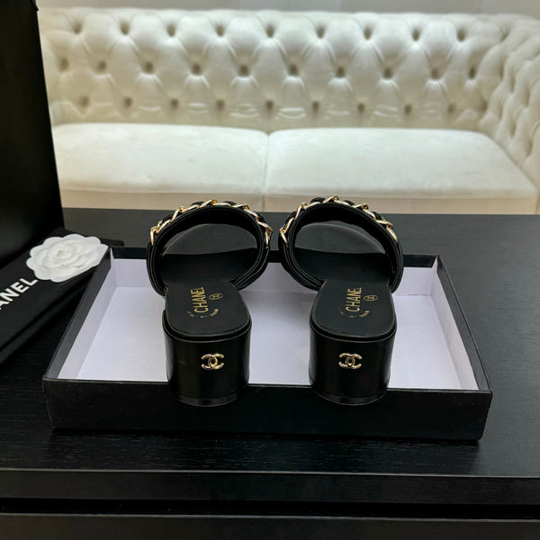 CC 25B Heel Mule Sandals 50mm Black Sheepskin With Chain 373819