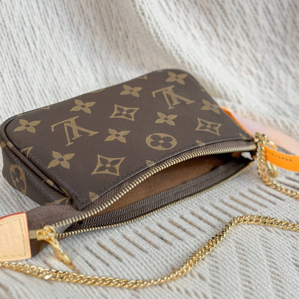 LV MINI POCHETTE ACCESSOIRES 15.5 MONOGRAM CANVAS