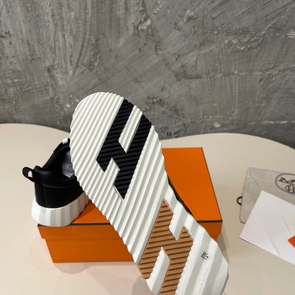 Sneakers HM Bouncing 35 in pelle di capra nera e pelle scamosciata di capra H Nero Marrone chiaro