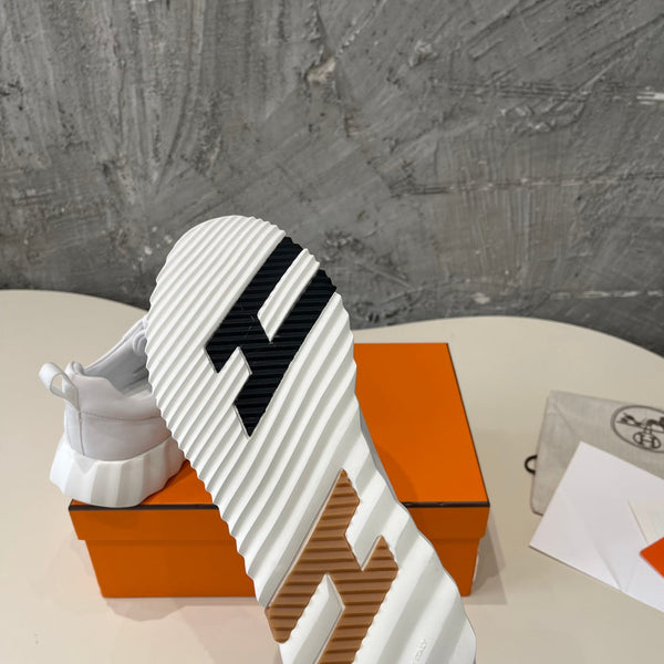 Sneakers HM Bouncing 35 in pelle di capra bianca e scamosciata, in pelle di capra H marrone chiaro