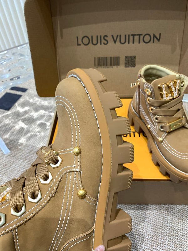 Stivaletti LV Checker in pelle di vitello nabuk beige