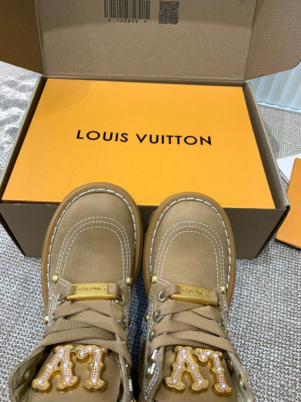 Stivaletti LV Checker in pelle di vitello nabuk beige