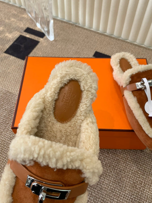 HM Oz Mule In Caramel Suede Lined With Wool Fleece 113189