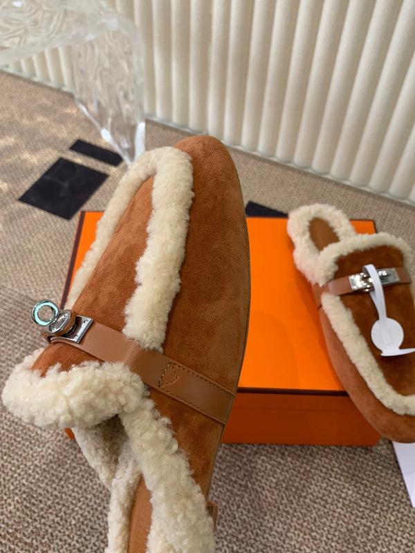 HM Oz Mule In Caramel Suede Lined With Wool Fleece 113189