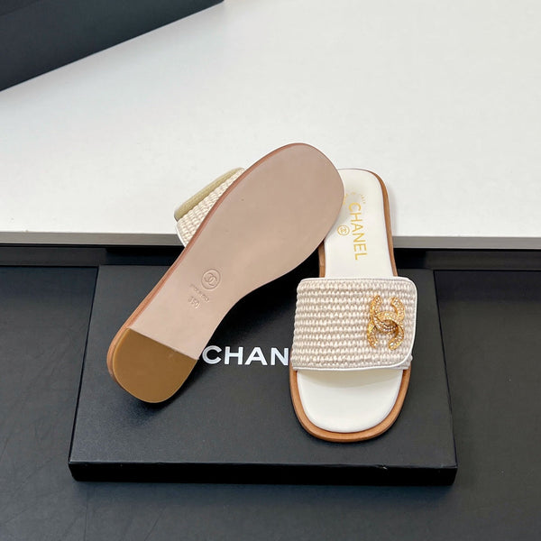 CC Slippers In White Palm Fiber 149725