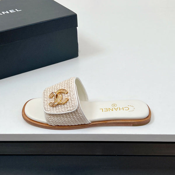 CC Slippers In White Palm Fiber 149725