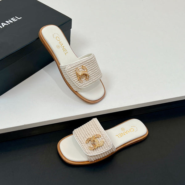 CC Slippers In White Palm Fiber 149725