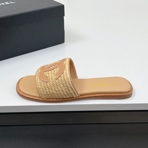 CC Slippers In Dark Beige Palm Fiber 149738