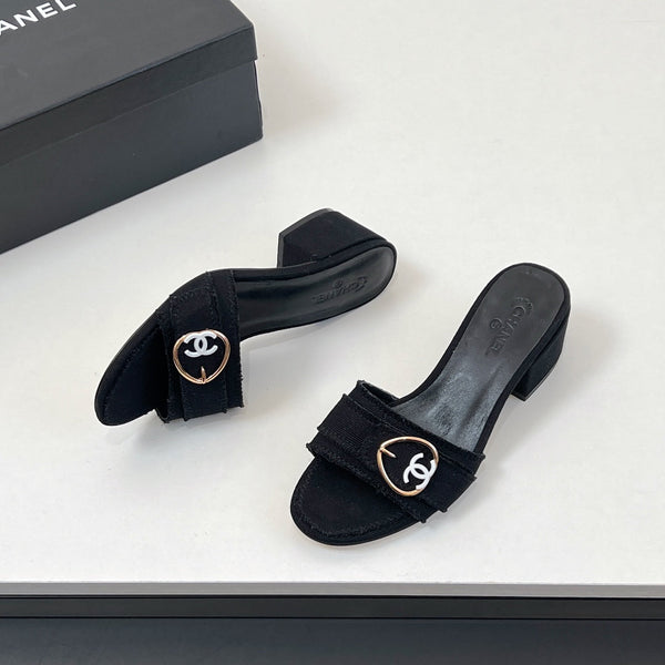 CC Mule Sandals In Black Canvas Fabric 149439