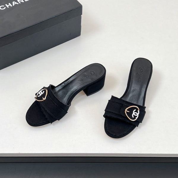 CC Mule Sandals In Black Canvas Fabric 149439