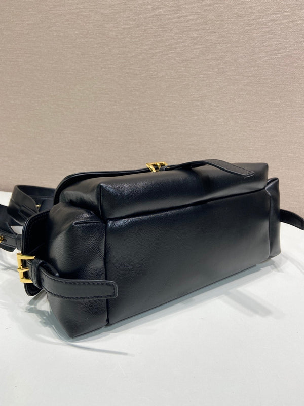 PRA Shoulder Bag Black Sheepskin 341130