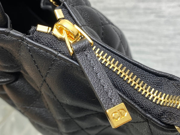 WALK IN PURSE 36 BAG BLACK LAMBSKIN WITH GOLD HARDWARE