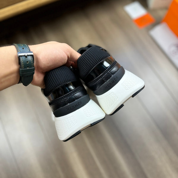 HM THICK - SOLE SNEAKER IN TESSUTO NERO