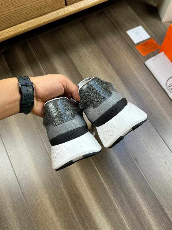 HM TRAIL SNEAKER GRAY CALFSKIN