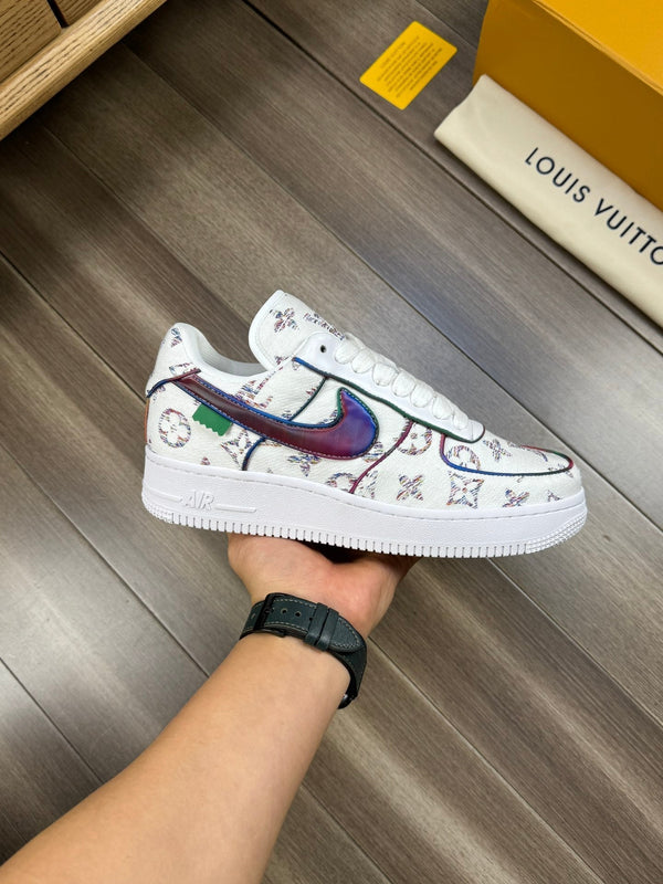 LV SNEAKER WHITE MONOGRAM CANVAS