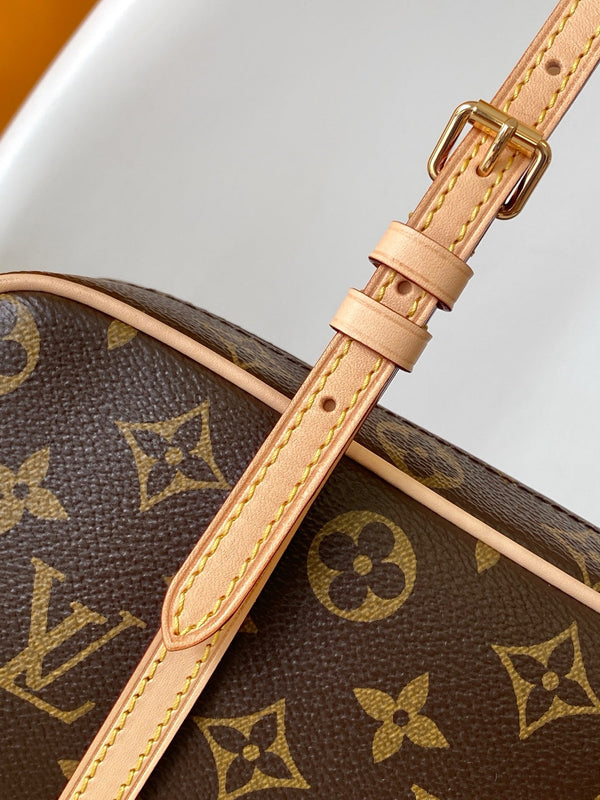 LV Hang On Handbag 26cm Brown Monogram Canvas GHW