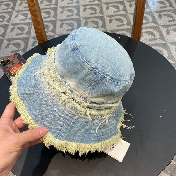 BUCKET HAT IN LIGHT BLUE DENIM 346892