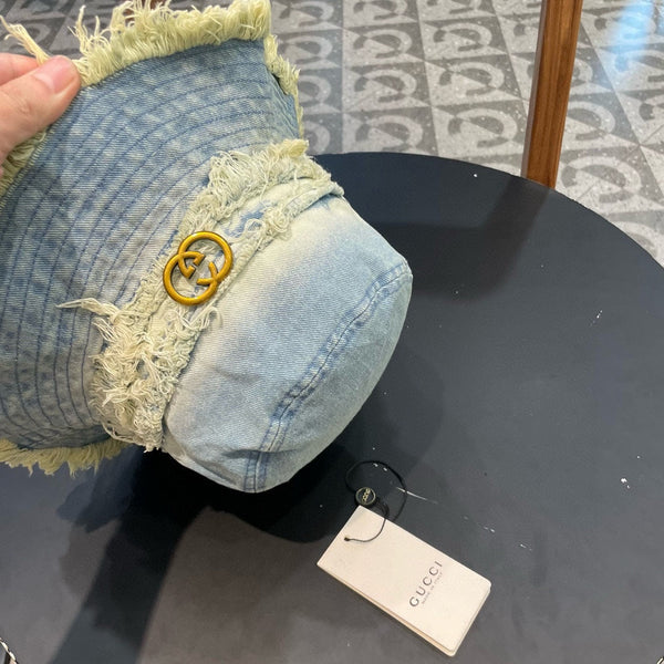 BUCKET HAT IN LIGHT BLUE DENIM 346892