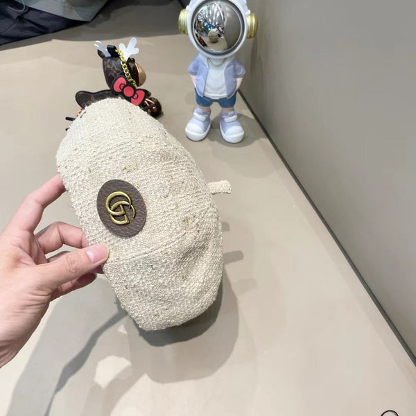 BERRET HAT IN WHITE CREAM TWEED 394274