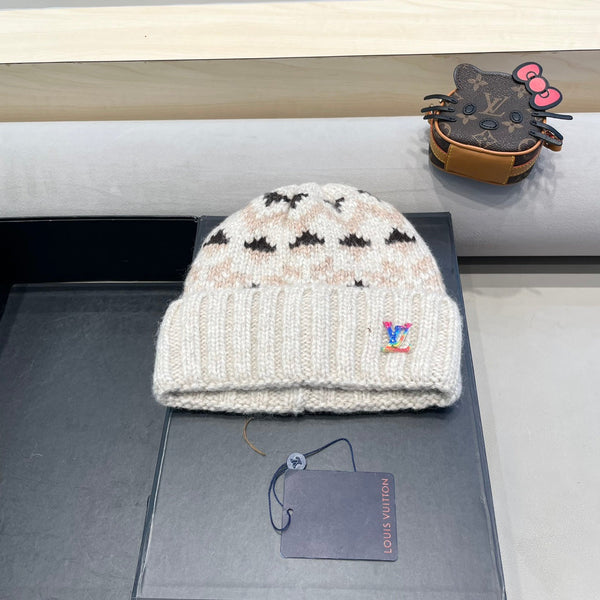 CAPPELLO ANTIVENTO IN LANA COLORATO 406925 