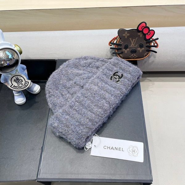 BEANIE HAT IN COOL GRAY WOOL 413327