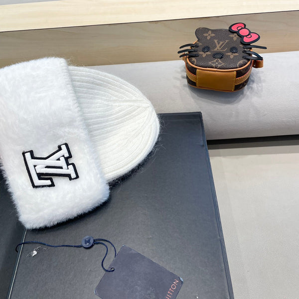 KNITTED BEANIE HAT IN WHITE WOOL AND RABBIT FUR 413354