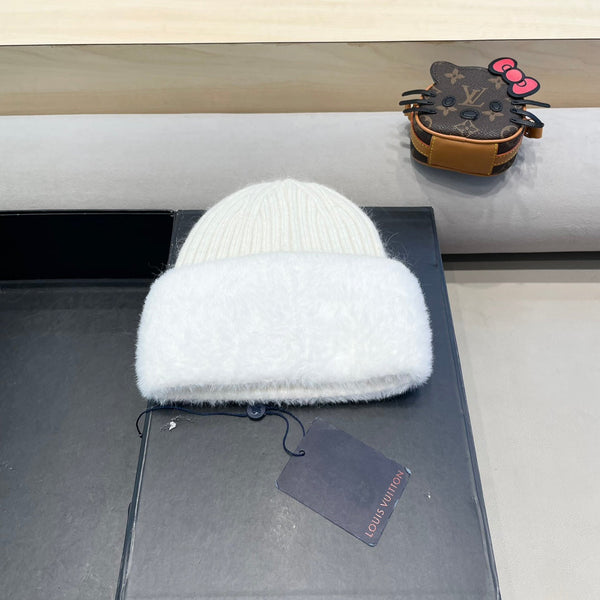 KNITTED BEANIE HAT IN WHITE WOOL AND RABBIT FUR 413354