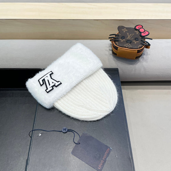 KNITTED BEANIE HAT IN WHITE WOOL AND RABBIT FUR 413354