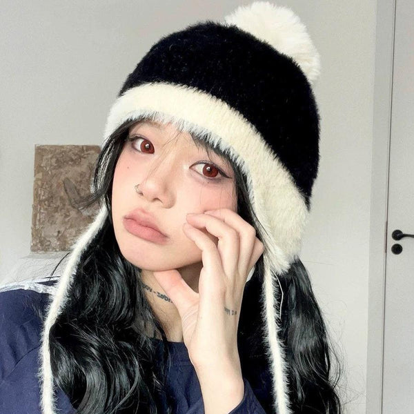 CAPPELLO IN MAGLIA IN LANA MISTA BIANCA E NERA 426270 