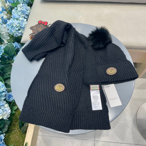 SET SCIARPA E CAPPELLO IN LANA NERA 414779 