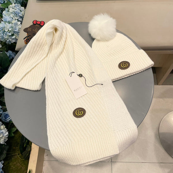 SET SCIARPA E CAPPELLO IN LANA BIANCA 414780 