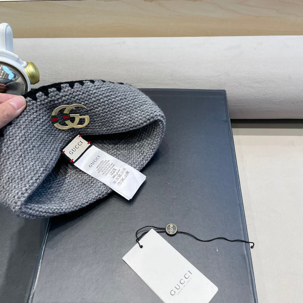 BEANIE HAT IN RHINO GRAY WOOL 416414