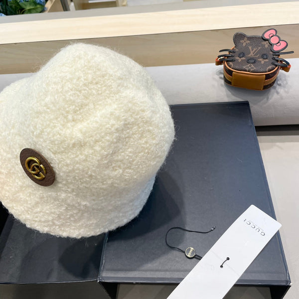 BUCKET HAT WHITE CREAM 418096