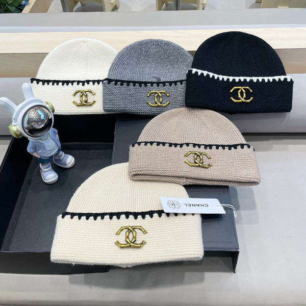 Cappello in maglia di lana bianca 424302 