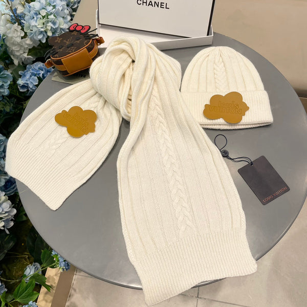 SET SCARF AND HAT IN BEIGE WOOL 419145