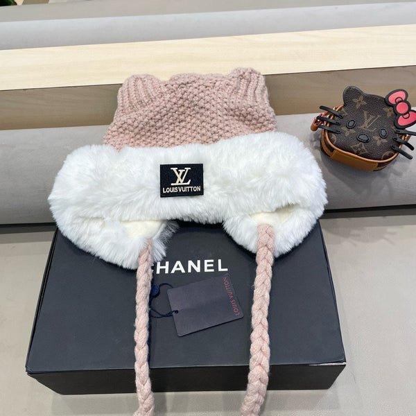 KNITTED BEANIE HAT IN LIGHT PINK WOOL WITH JAPANESE CAT EARS 421258