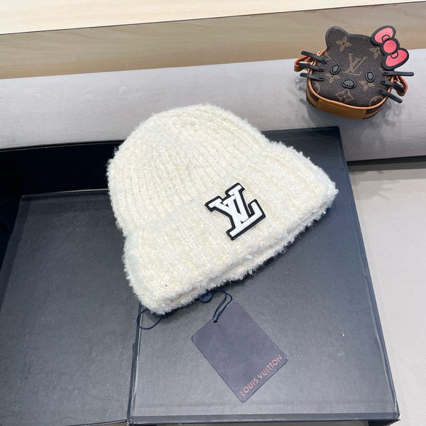 KNITTED BEANIE HAT IN WHITE WOOL 421265