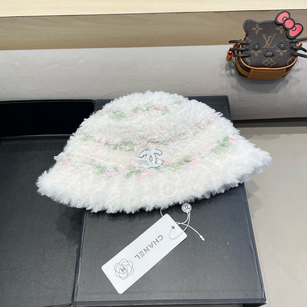 CAPPELLO A SECCHIELLO IN PILE BIANCO 421275 