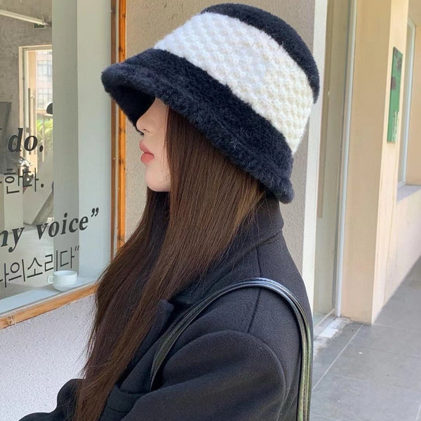 BUCKET HAT IN BLACK MIX WHITE WOOL 421038