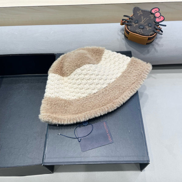 CAPPELLO A SECCHIELLO IN LANA BIANCA MISTA BEIGE 421039