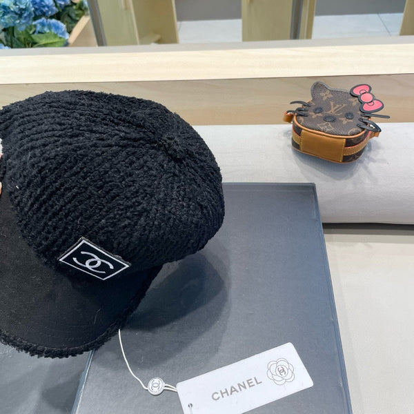 CAPPELLINO DA BASEBALL IN SHEARLING NERO 422433 