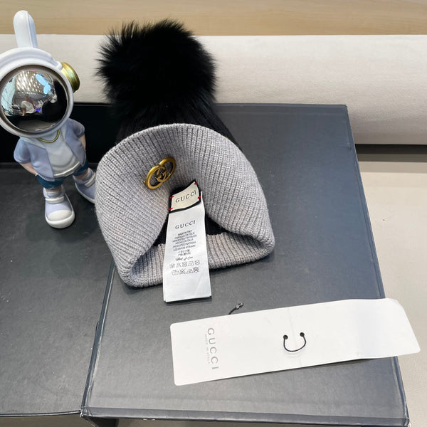 BEANIE HAT IN BLACK MIX DOLPHIN GRAY WOOL AND FOX FUR 422505