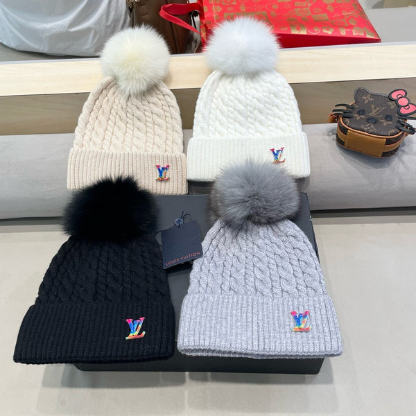 KNITTED BEANIE HAT IN GRAY WOOL 426216