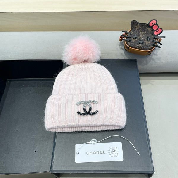 BEANIE HAT IN LIGHT PINK WOOL 426232
