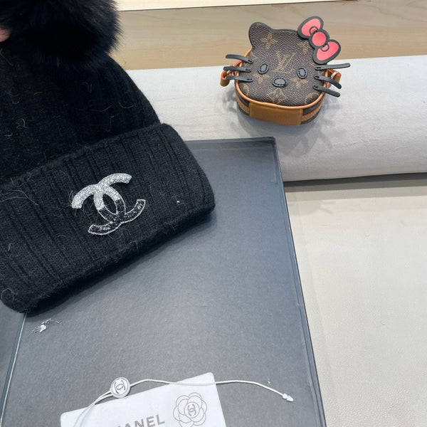 BERRETTO IN LANA NERA 426234 