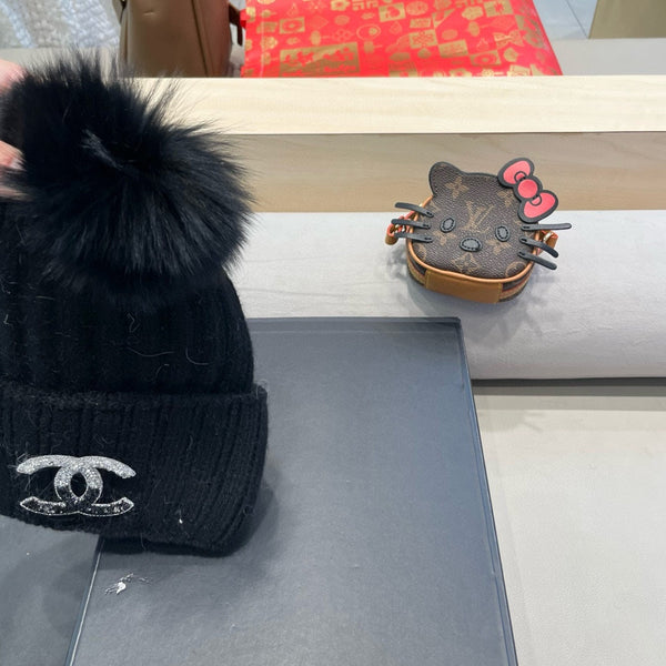 BERRETTO IN LANA NERA 426234 