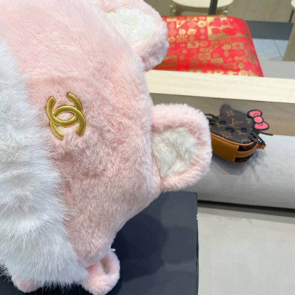 BERRETTO IN PELLICCIA DI AGNELLO ROSA CHIARO 426239 